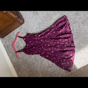 Old Navy brand, casual floral dress. Never worn, only tried on.